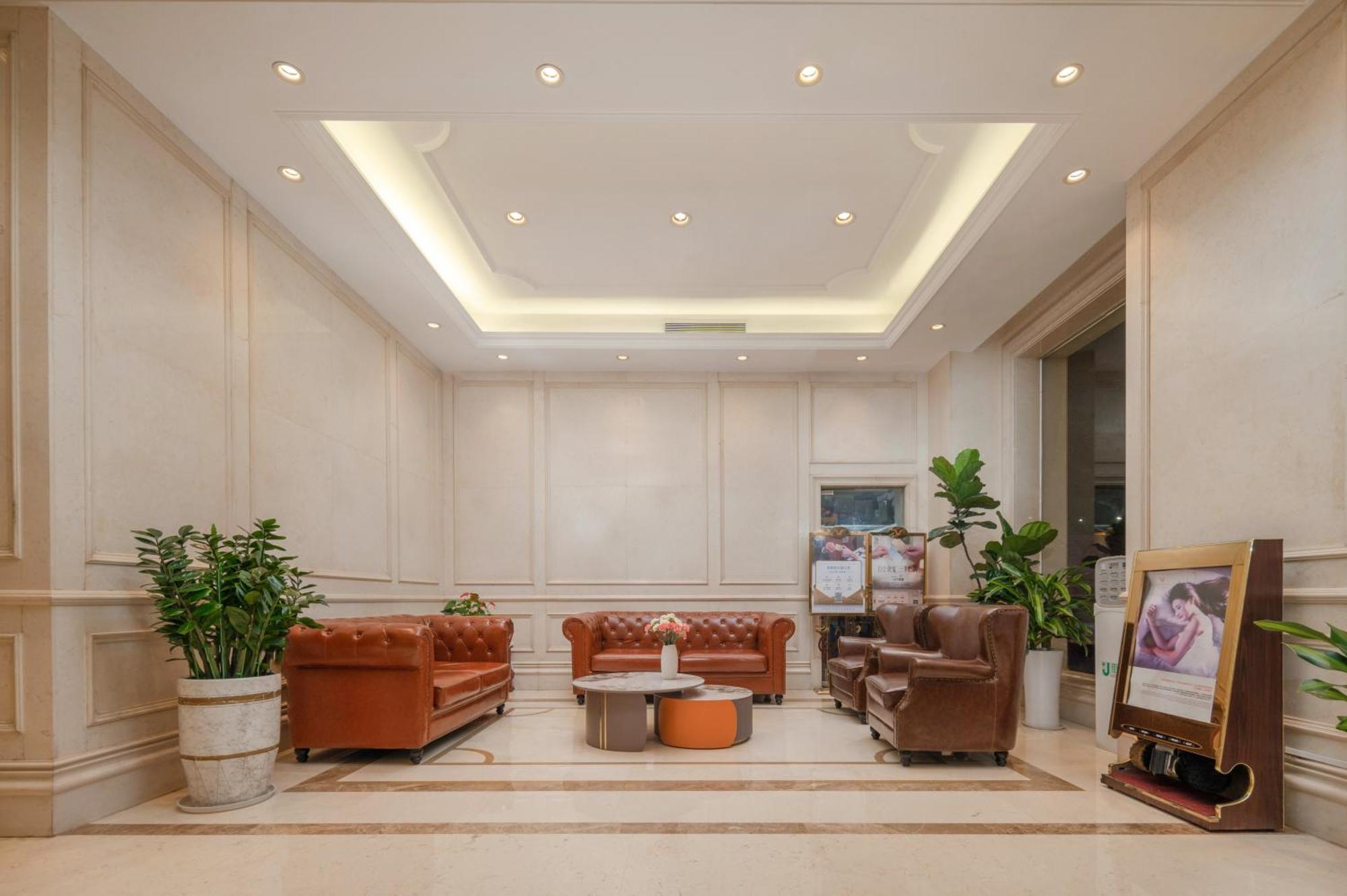 Vienna Hotel Shenzhen Fuyong Subway Station Exterior foto