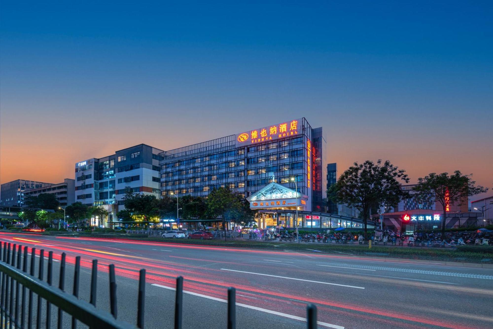 Vienna Hotel Shenzhen Fuyong Subway Station Exterior foto